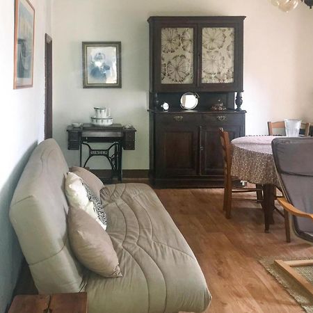 2 Bedroom Beautiful Apartment In Calcatoggio カルカトッジョ エクステリア 写真