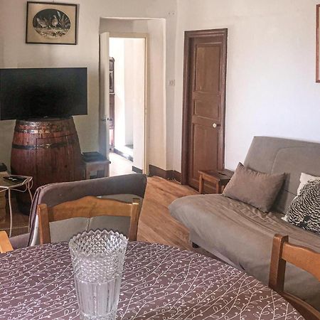 2 Bedroom Beautiful Apartment In Calcatoggio カルカトッジョ エクステリア 写真